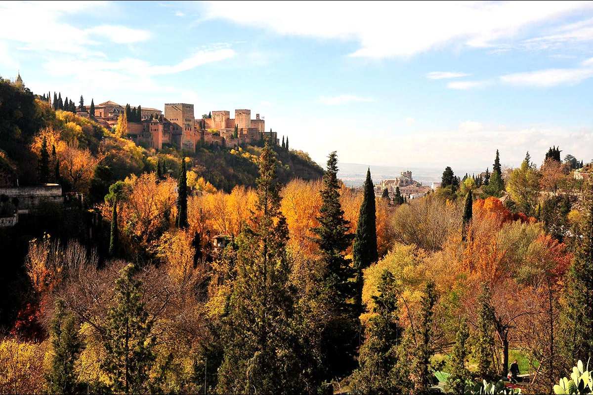 Valle del Darro, alamedas bajo la Alhambra