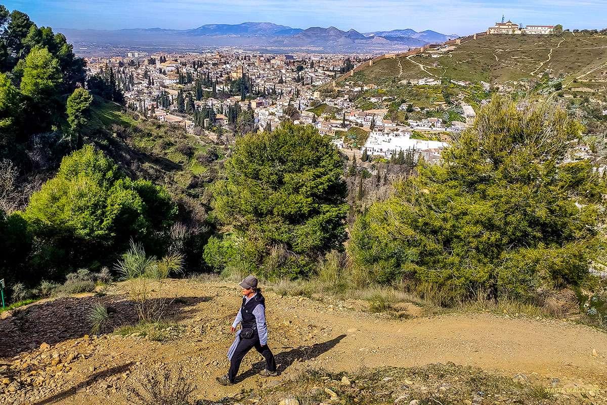 Albaicín desde el ascenso al Llano de la Perdíz