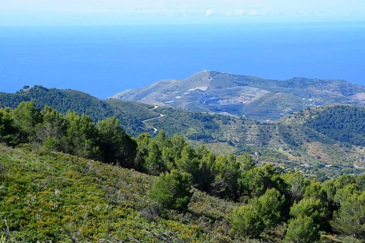 Conjuro Sierra del Jara - vista sobre el mar