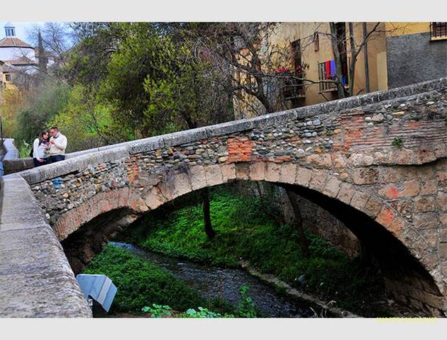 darro-pareja-y-puente