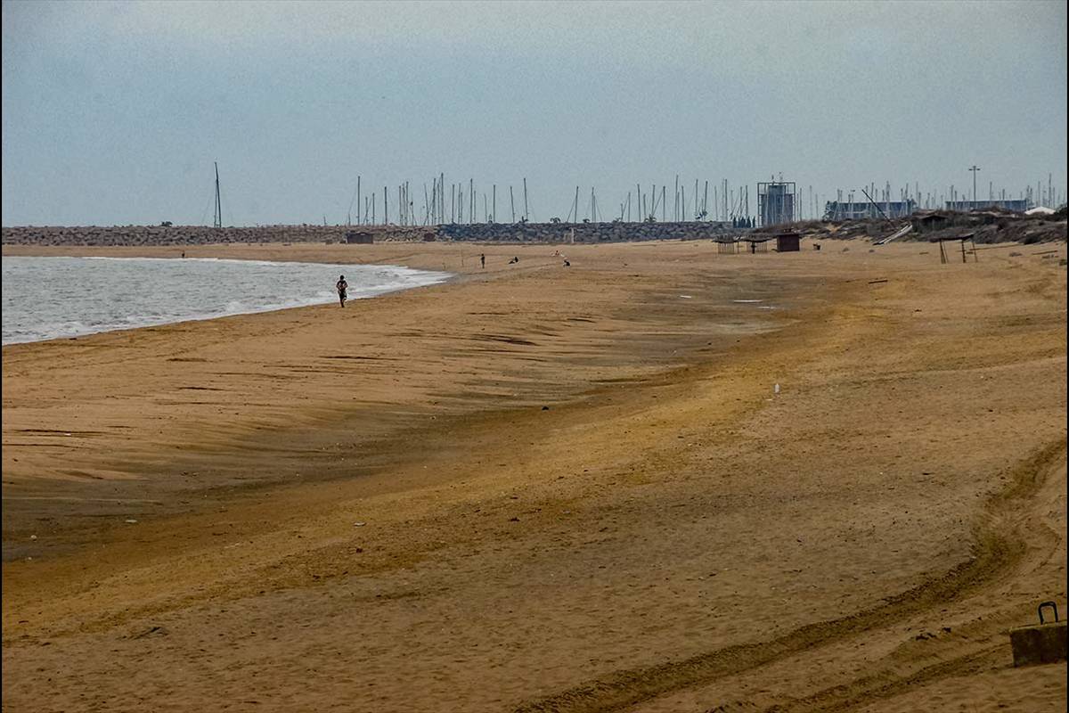 Playa y puerto de Mazagón