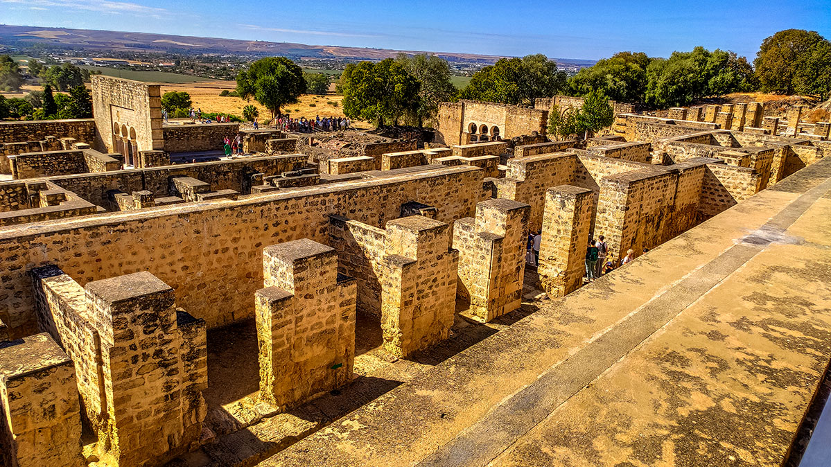 medinaazahara10