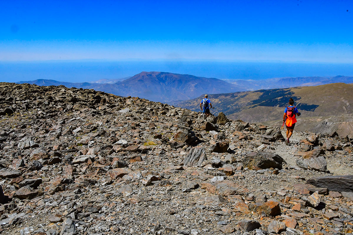 mulhacen-cumbre-senderistas-merche-63