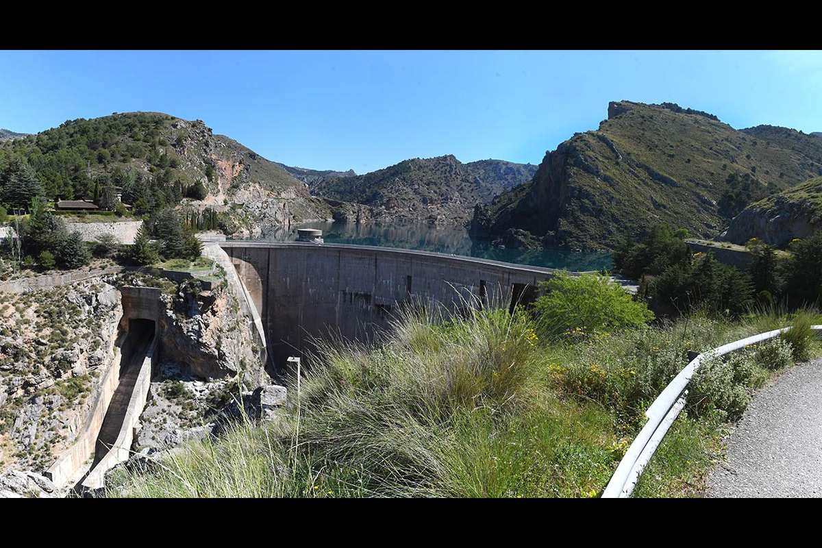 Embalse de Quéntar - río Aguas Blancas