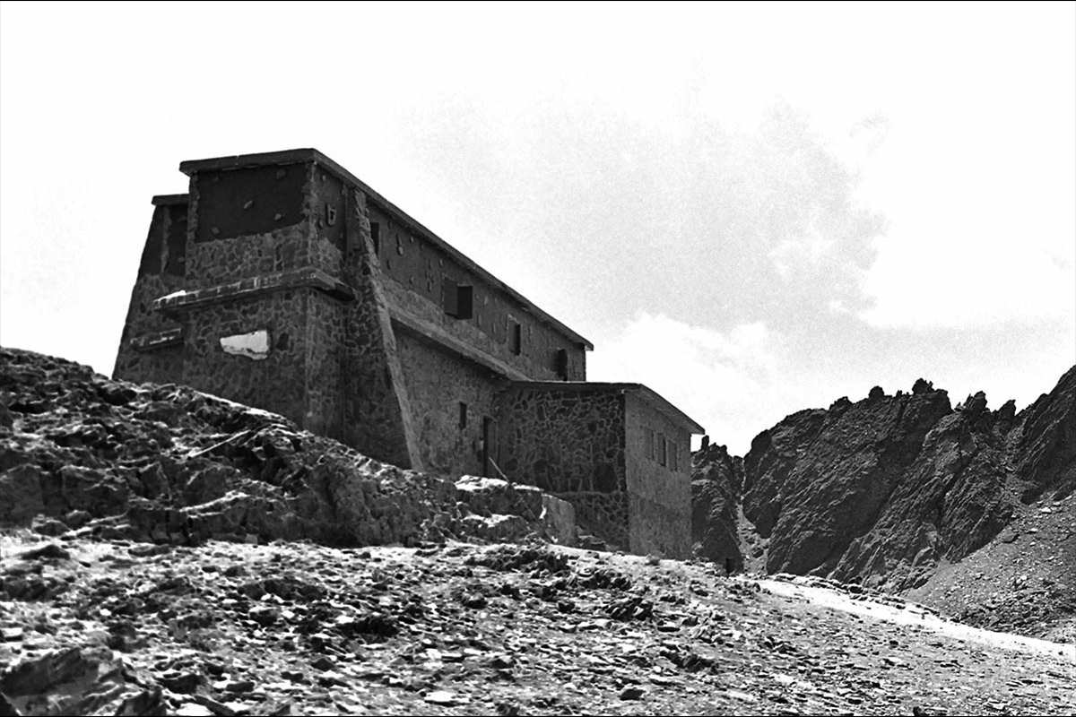 REFUGIO RÍO SECO 1981 - J. E. GÓMEZ