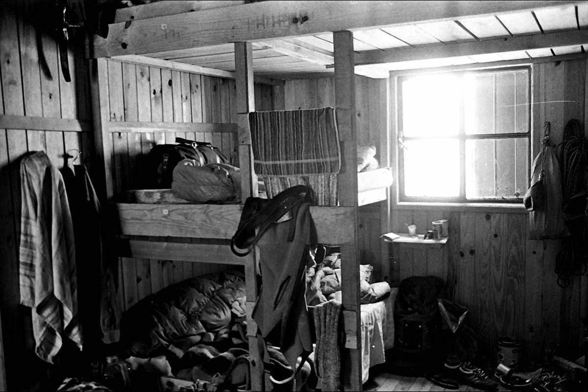 REFUGIO RÍO SECO 1982 - J. E. GÓMEZ